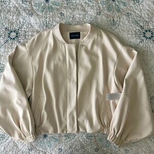New with tags Dolce Cabo cream/ivory jacket